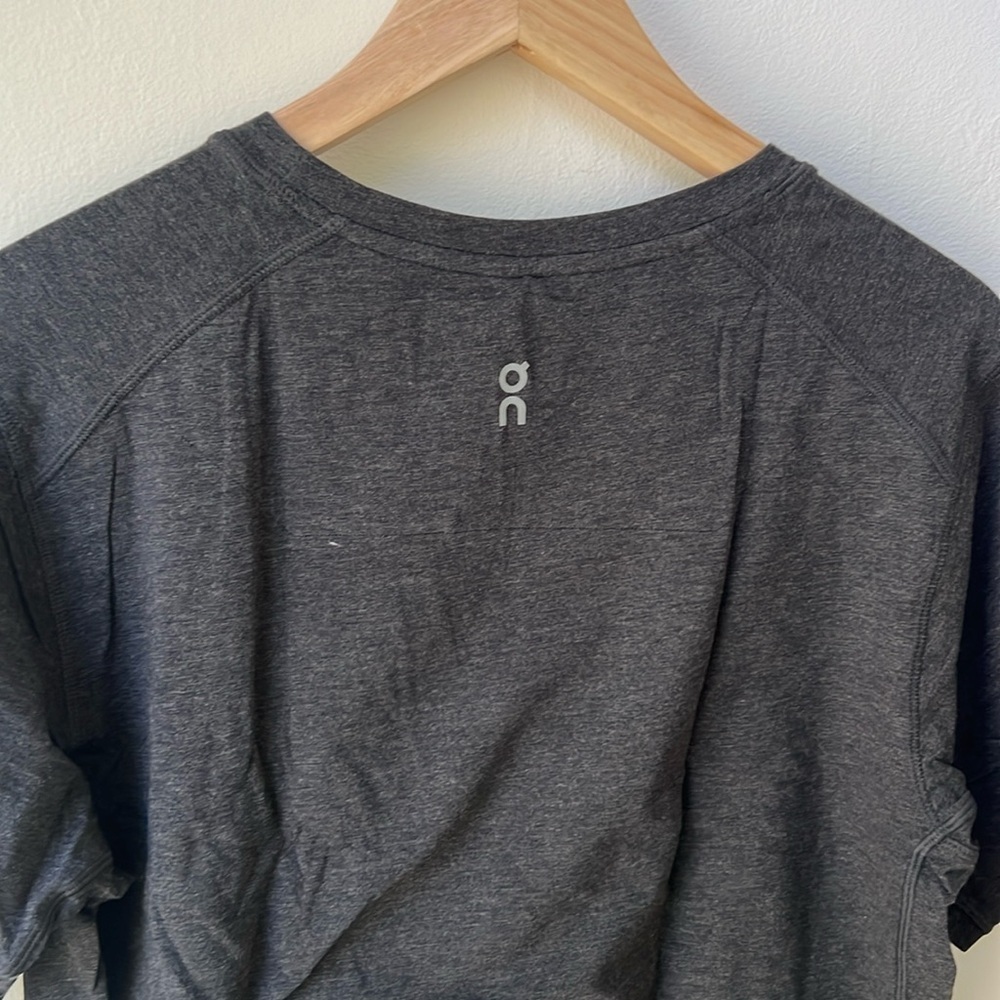 NWT OnCloud Men’s Comfort T Workout Shirt Size Medium New With Tags - Picture 4 of 9